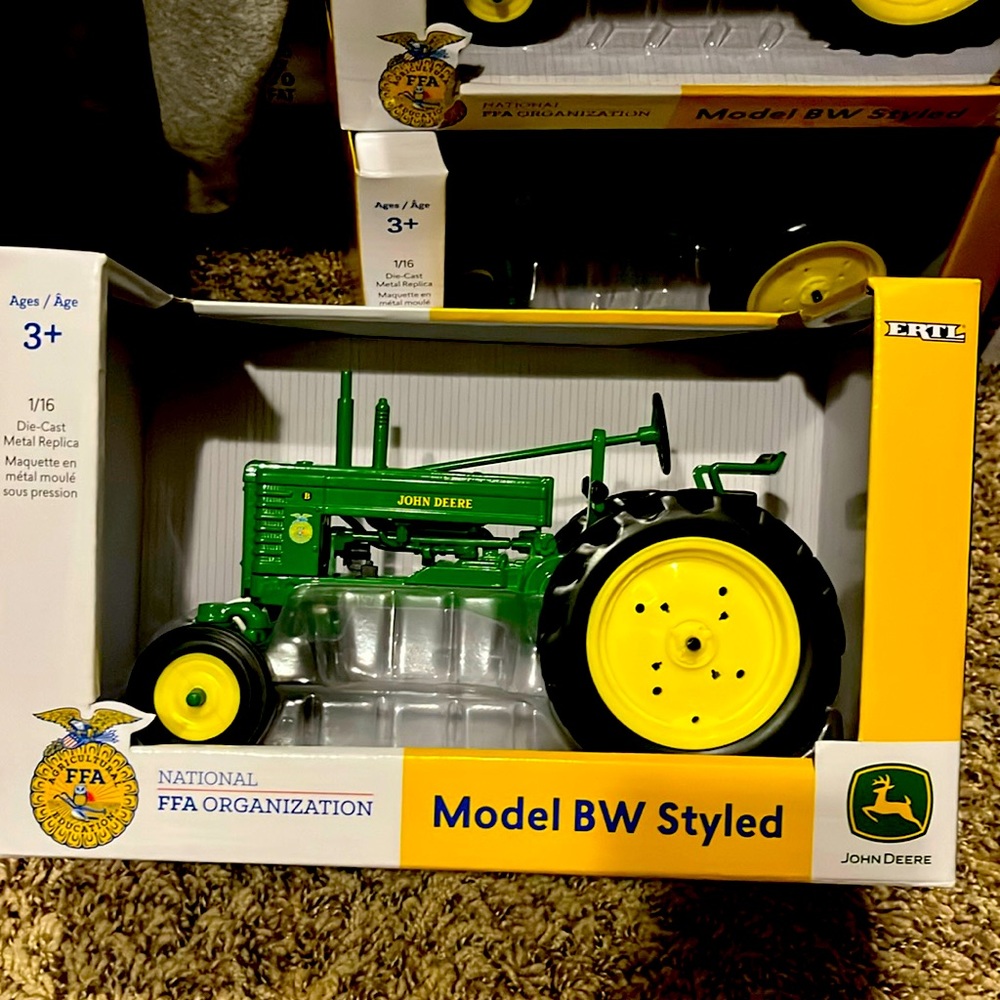 John Deere Ertl Tractor